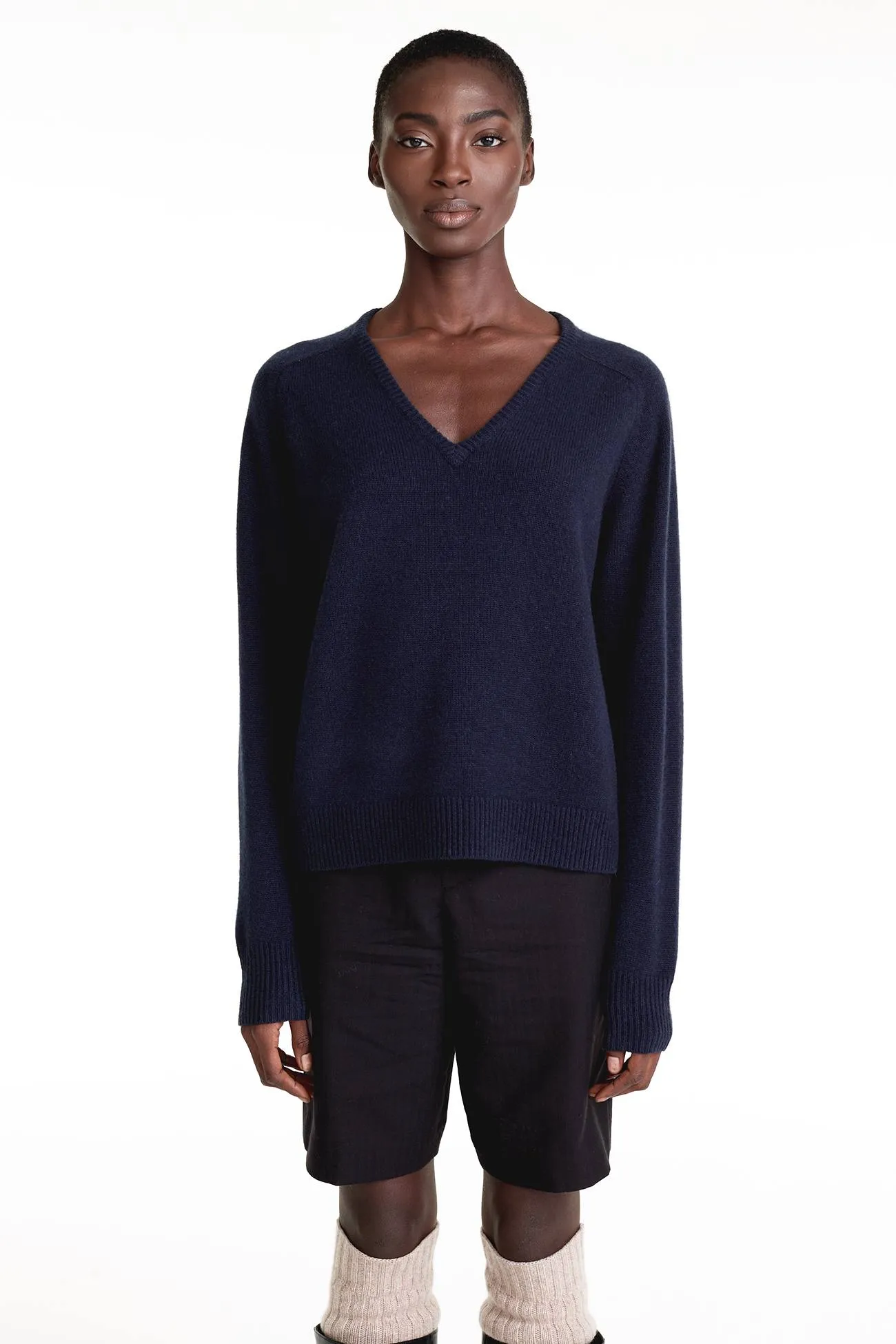 ARIA V-NECK CASHMERE SWEATER