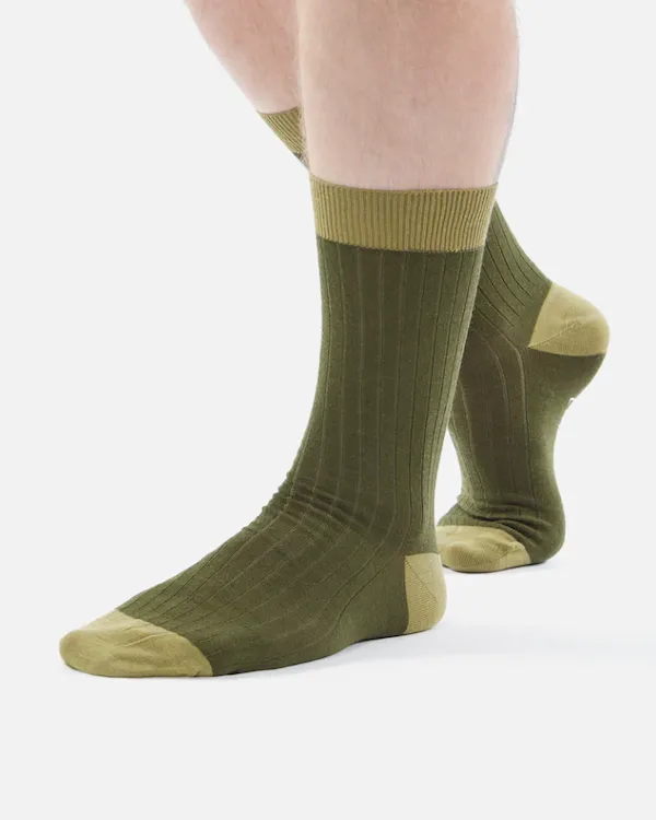 UNIVERSAL WORKS CLASSIC SOCK IN OLIVE GREEN MERINO WOOL